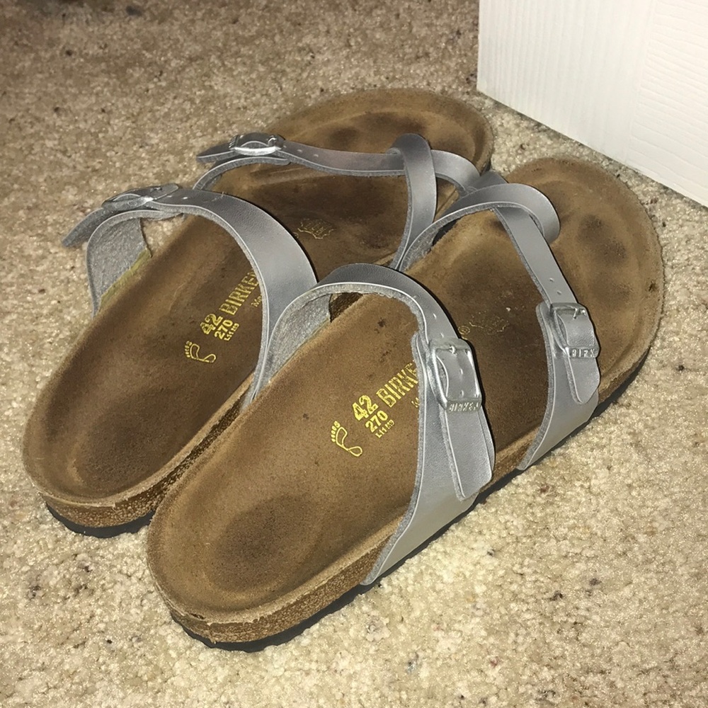 Silver toe strap Birkenstocks!
